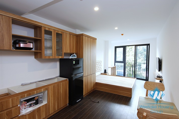 Lake view studio for rent in Tran Vu, Truc Bach area